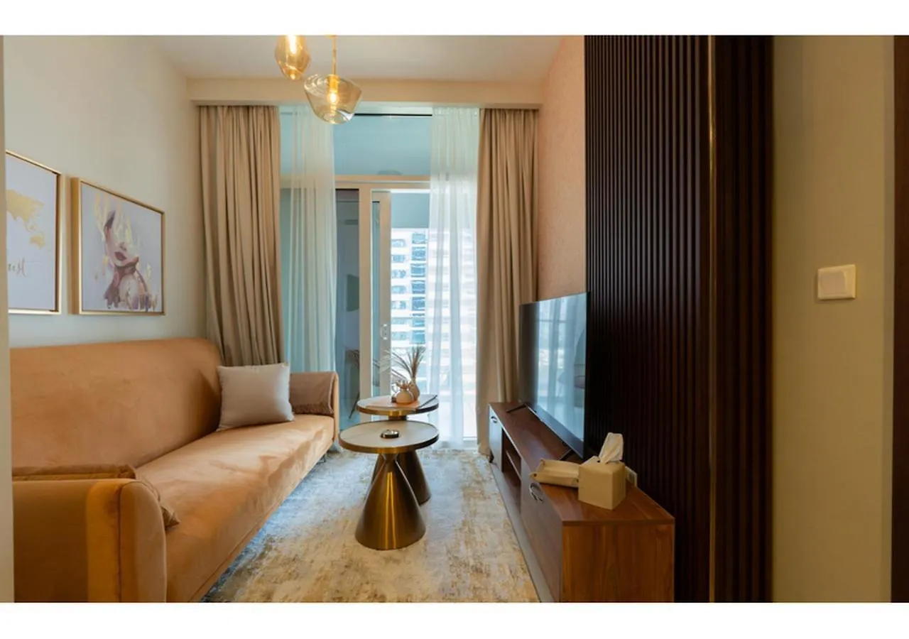 Apartamento Keyrock Living - Reva 1Br With Lake View Dubái